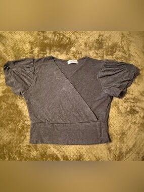 vestique Charcoal Gray Cropped Wrap Puff-Sleeve Top